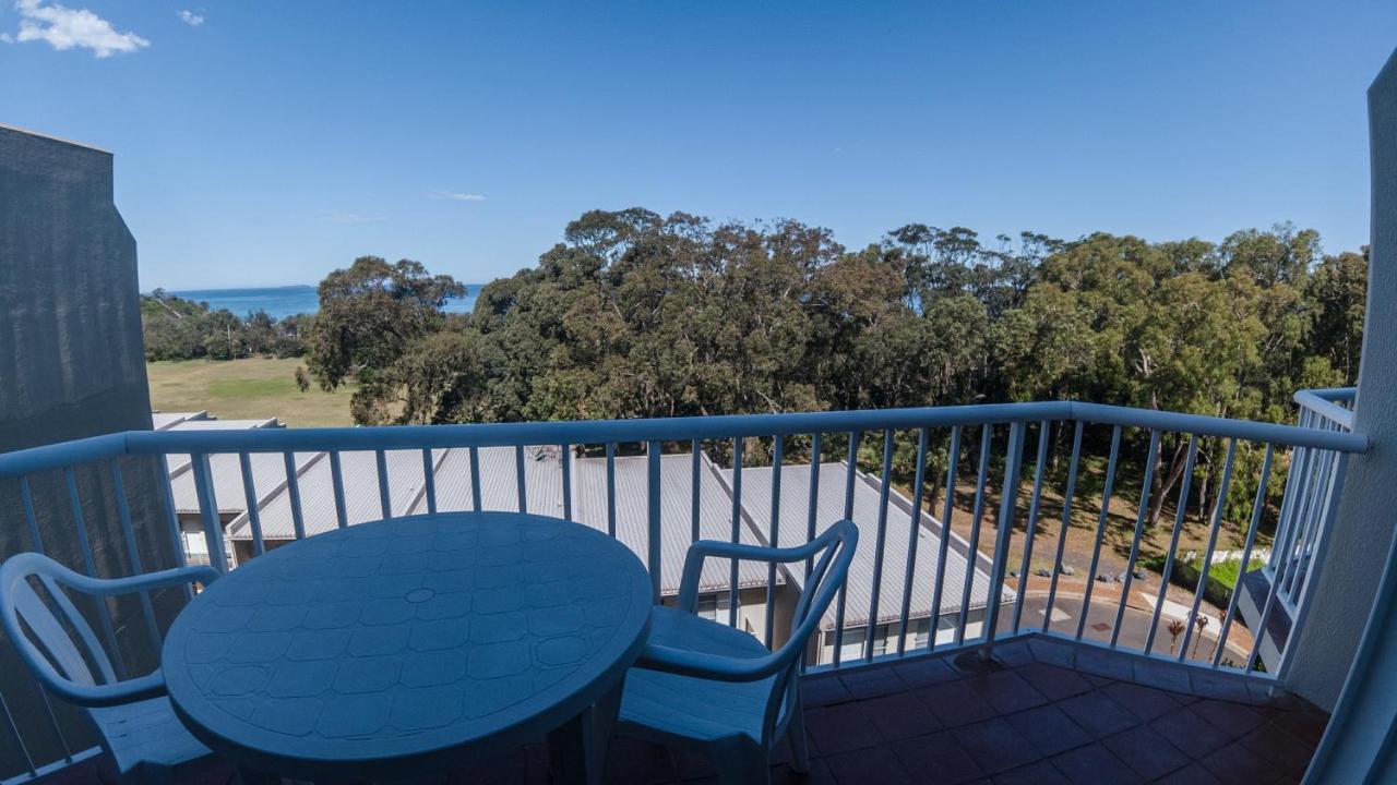Absolute Beachfront Opal Cove Resort Korora Exterior photo