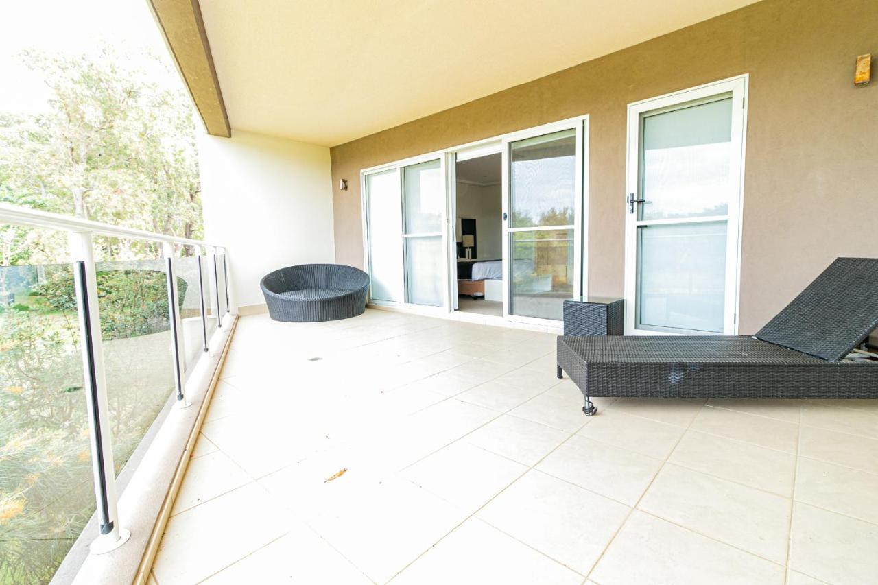 Absolute Beachfront Opal Cove Resort Korora Exterior photo