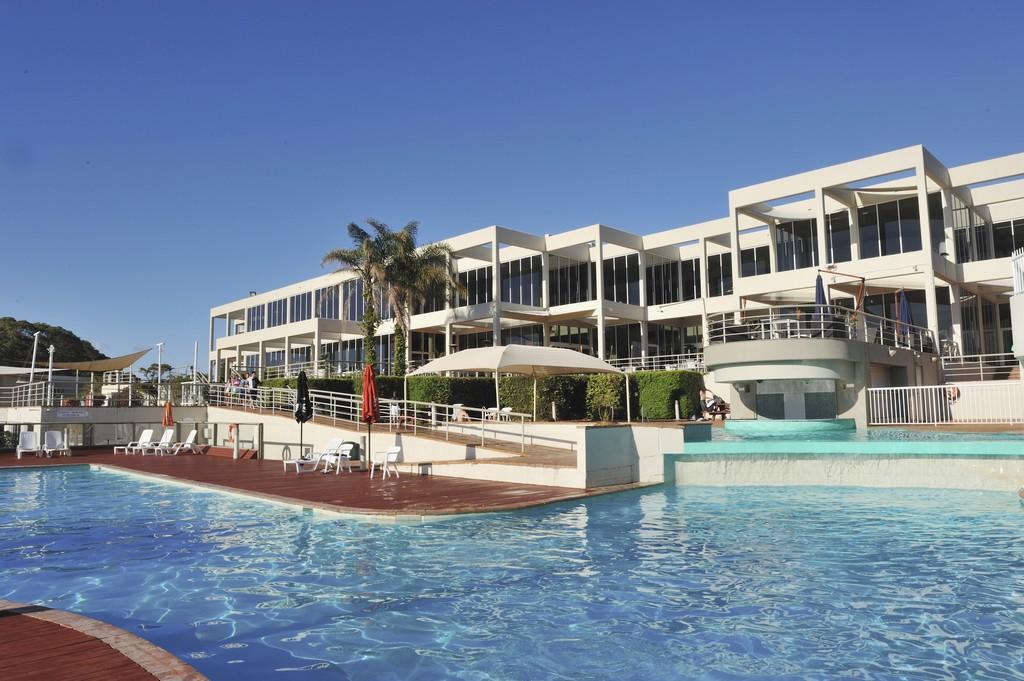 Absolute Beachfront Opal Cove Resort Korora Exterior photo
