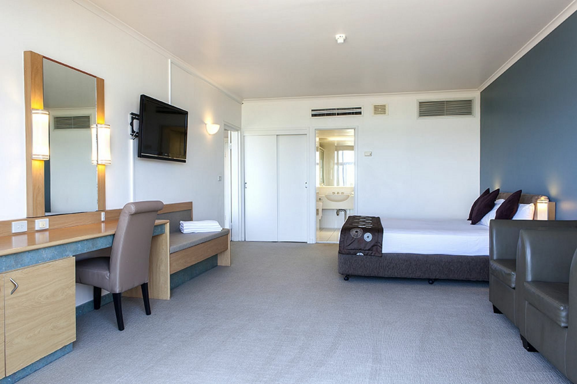 Absolute Beachfront Opal Cove Resort Korora Exterior photo